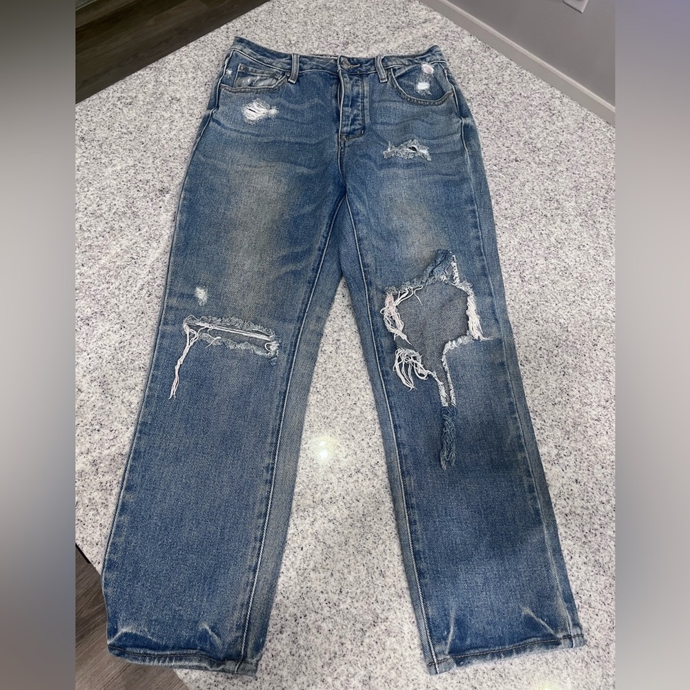 PacSun Women’s Straight Leg Ripped Blue Jeans